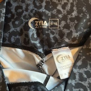 ZYIA Light N Tight Capris